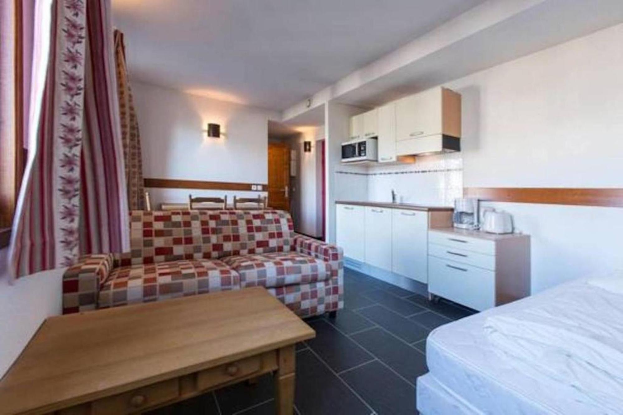 Les Aiguilles De Warens Aparthotel Combloux Bagian luar foto