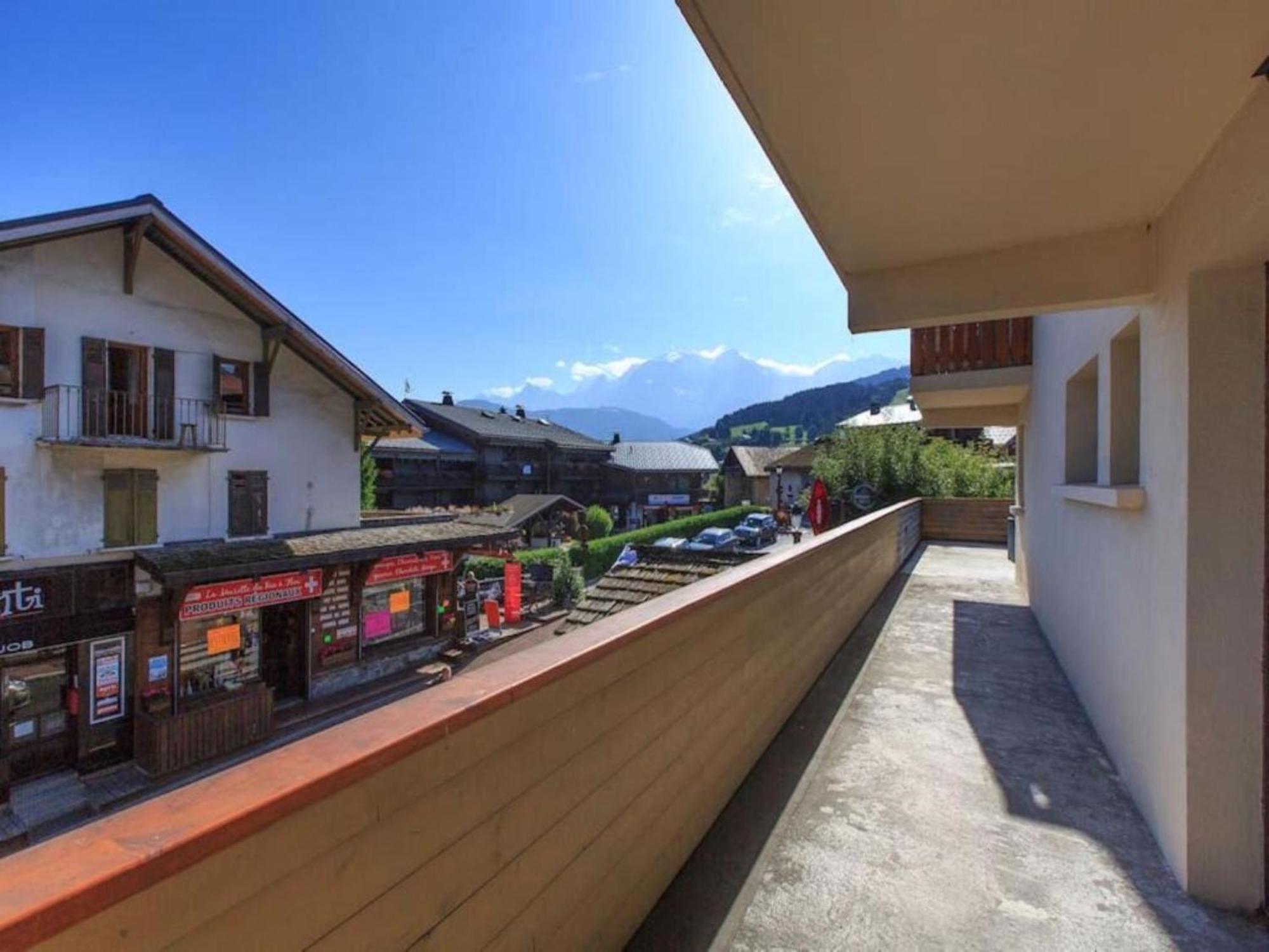 Les Aiguilles De Warens Aparthotel Combloux Bagian luar foto