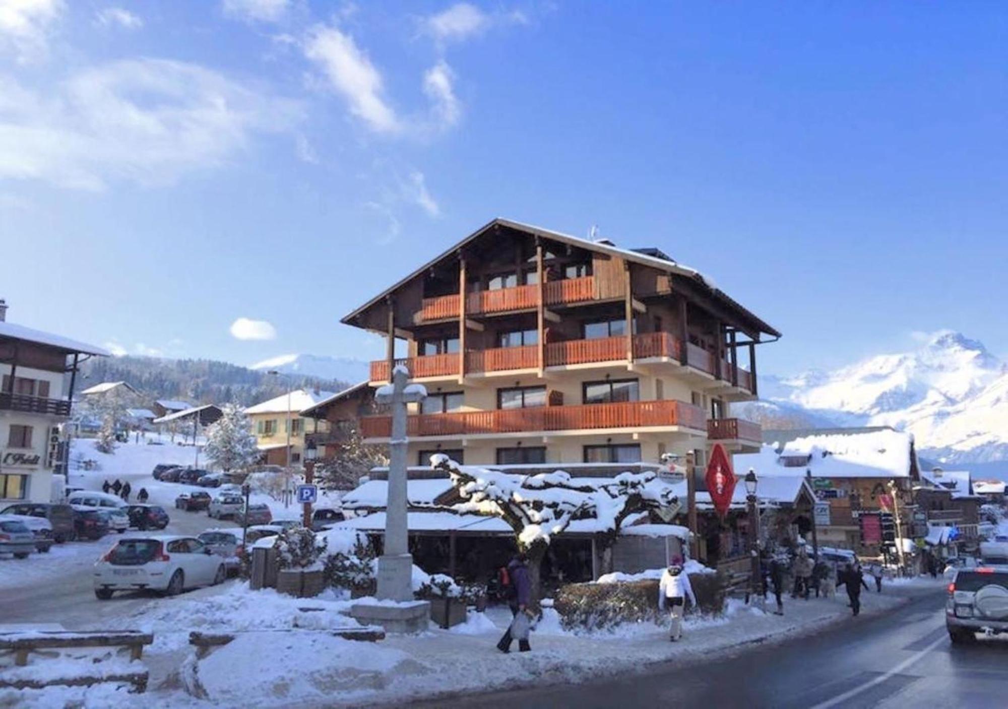 Les Aiguilles De Warens Aparthotel Combloux Bagian luar foto