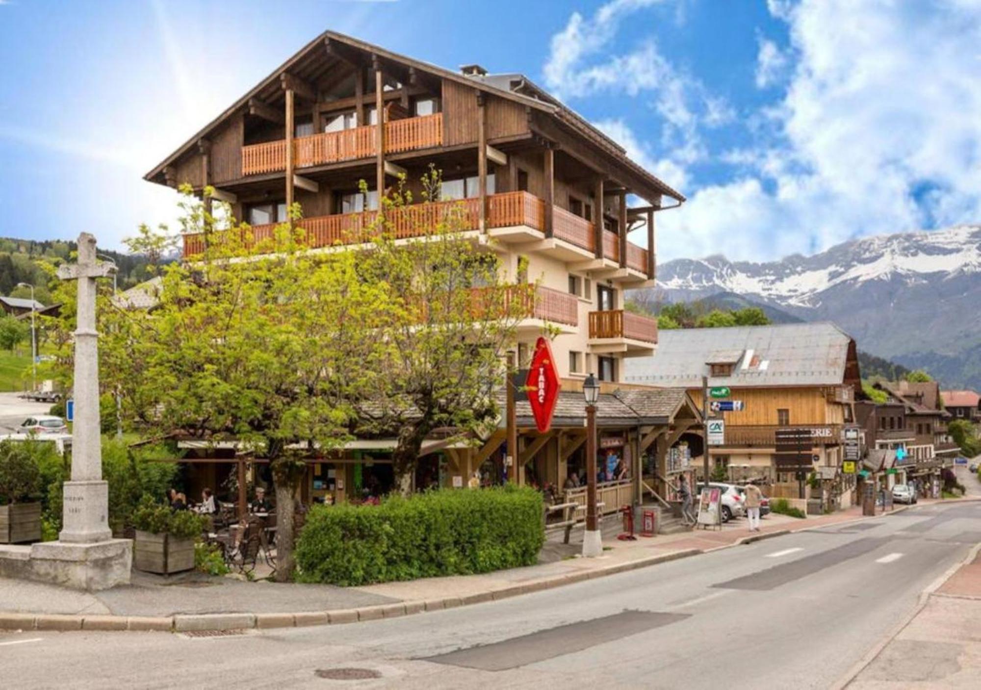 Les Aiguilles De Warens Aparthotel Combloux Bagian luar foto