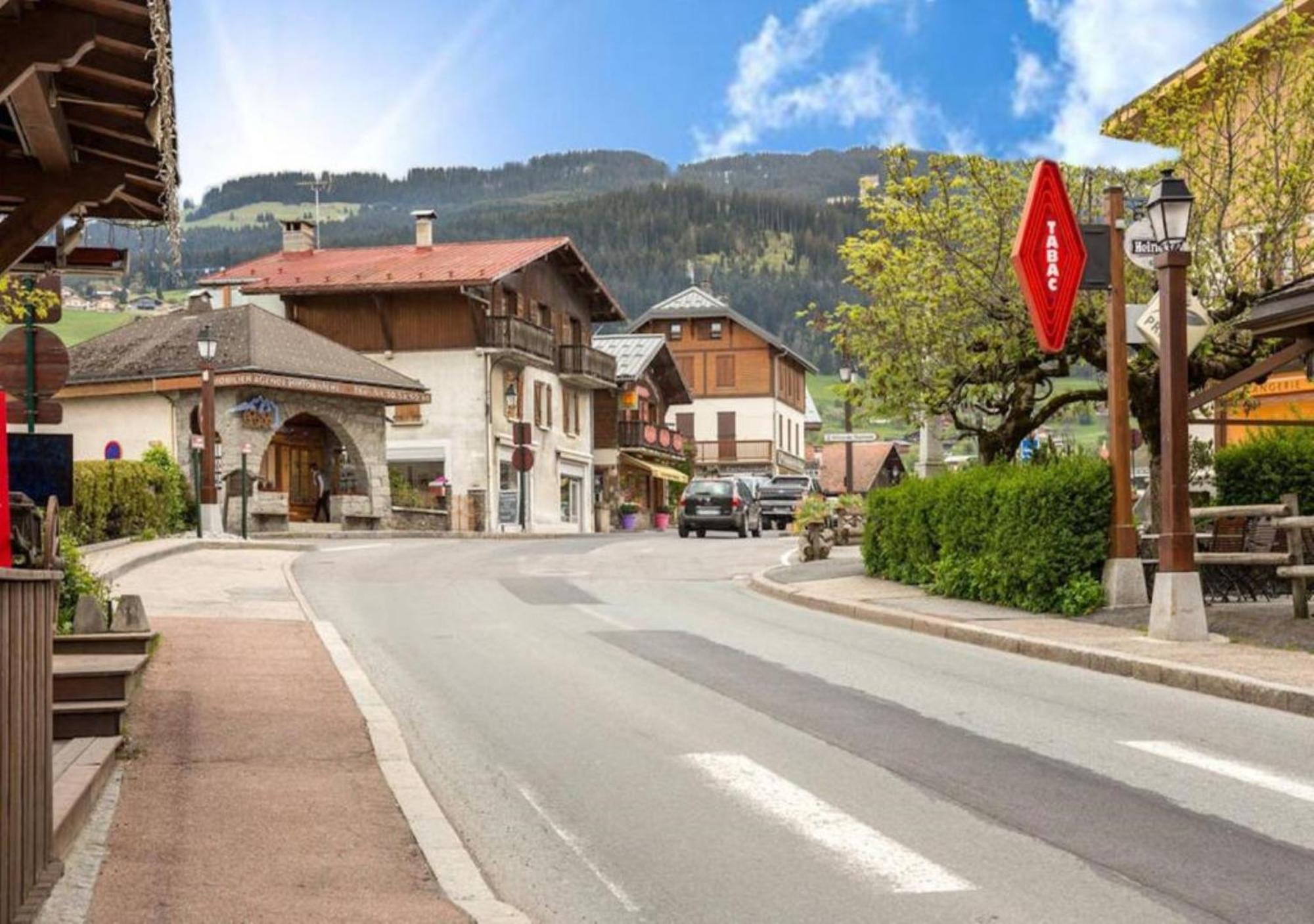 Les Aiguilles De Warens Aparthotel Combloux Bagian luar foto