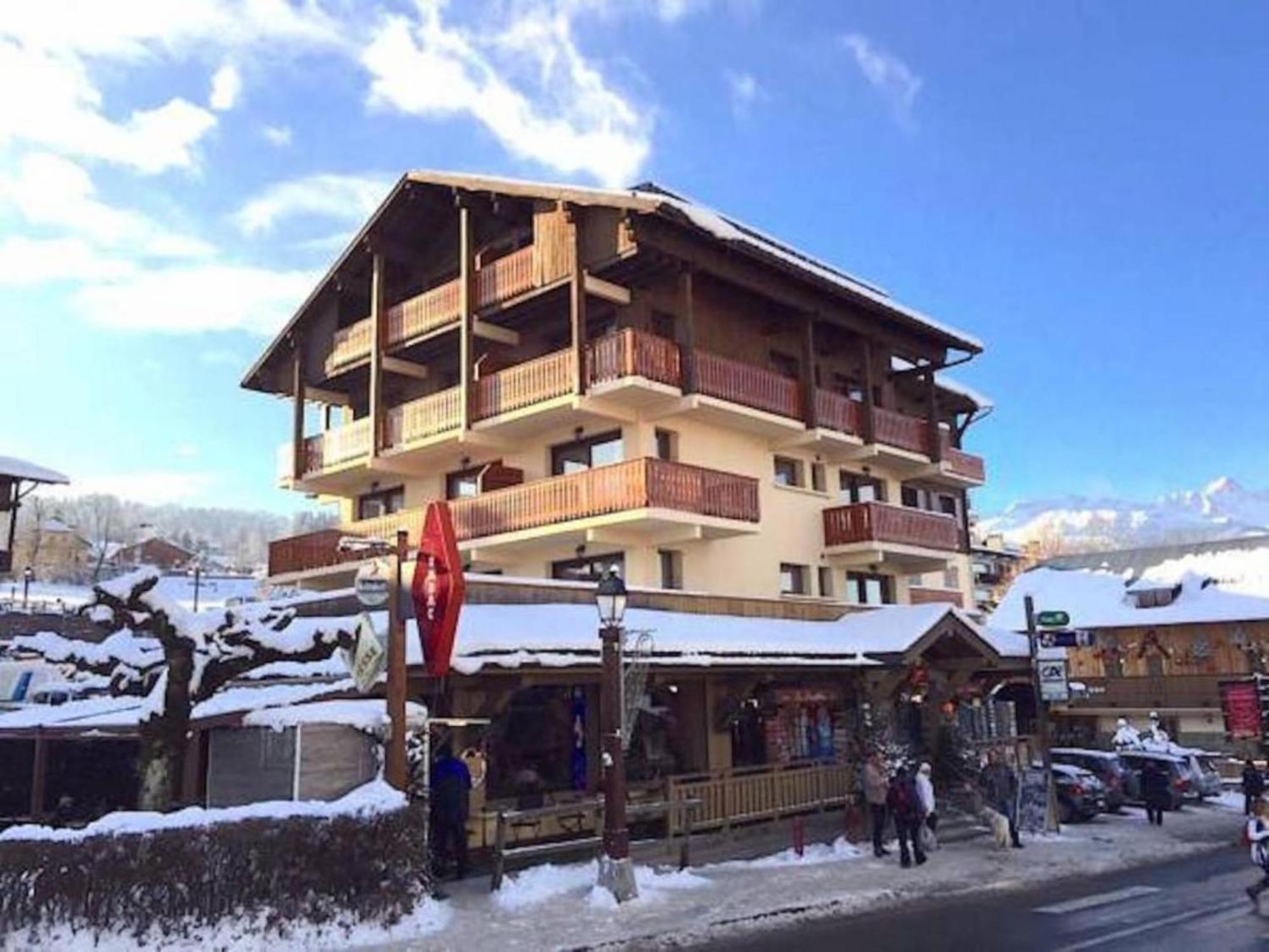 Les Aiguilles De Warens Aparthotel Combloux Bagian luar foto