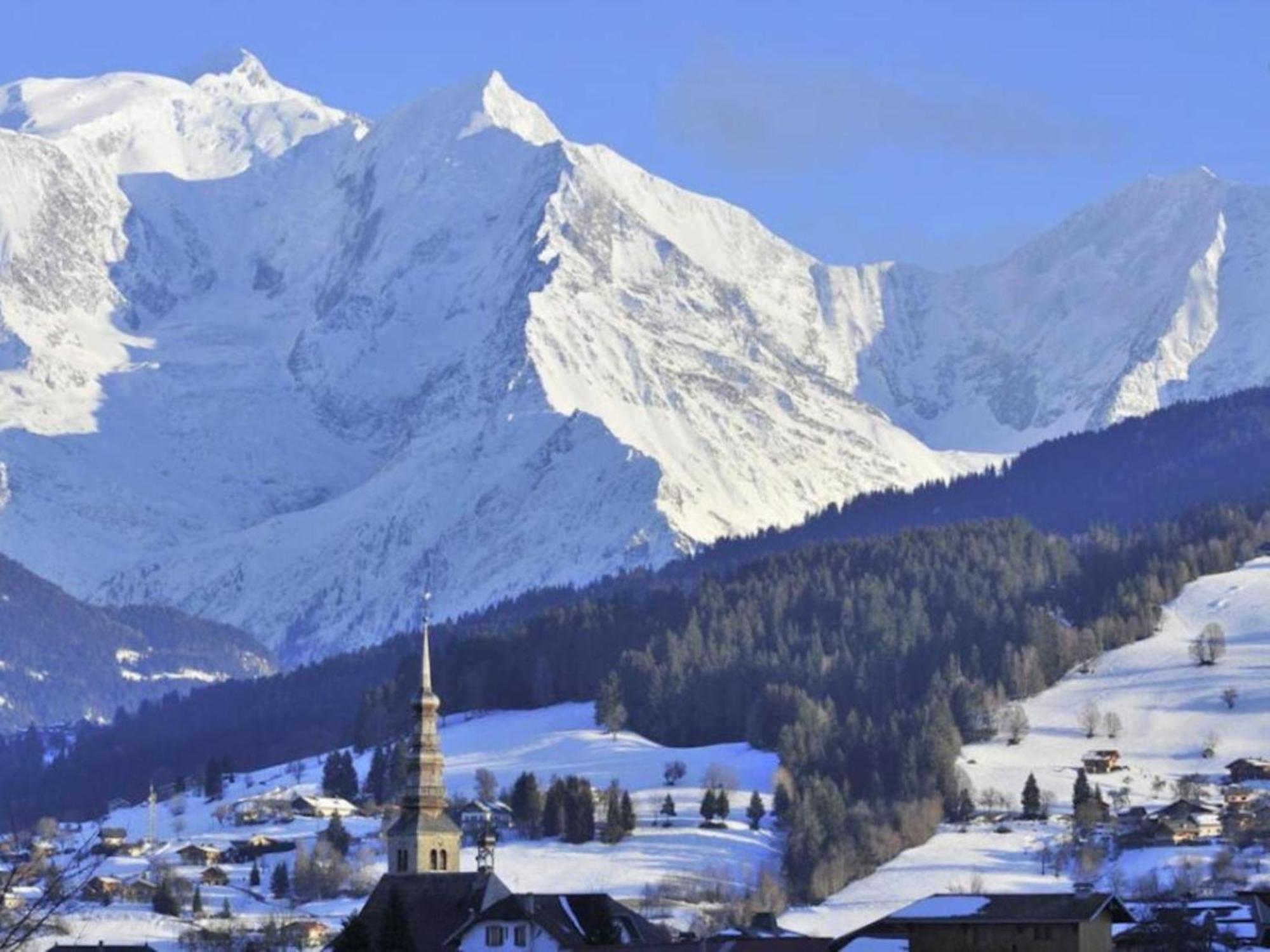 Les Aiguilles De Warens Aparthotel Combloux Bagian luar foto