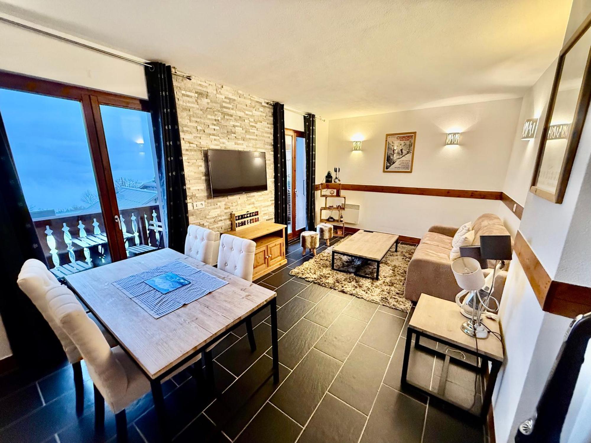 Les Aiguilles De Warens Aparthotel Combloux Bagian luar foto